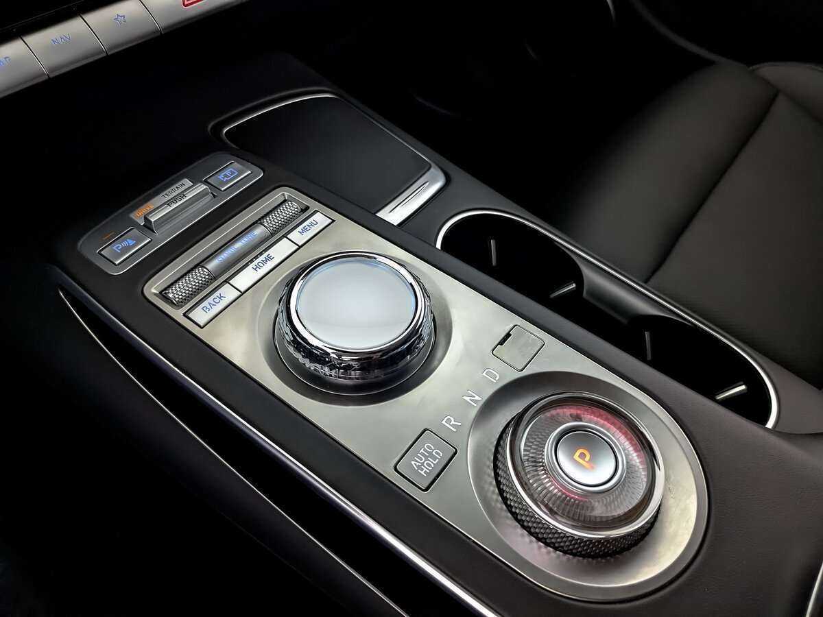 Б/У Генезис ГВ70 2021 года. Фото: #21