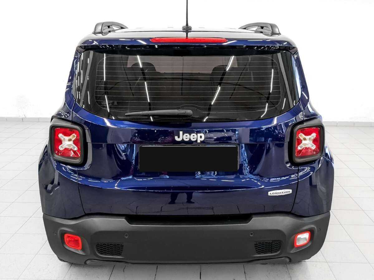 Б/У Джип Ренеджейд 2017 года. Фото: #5