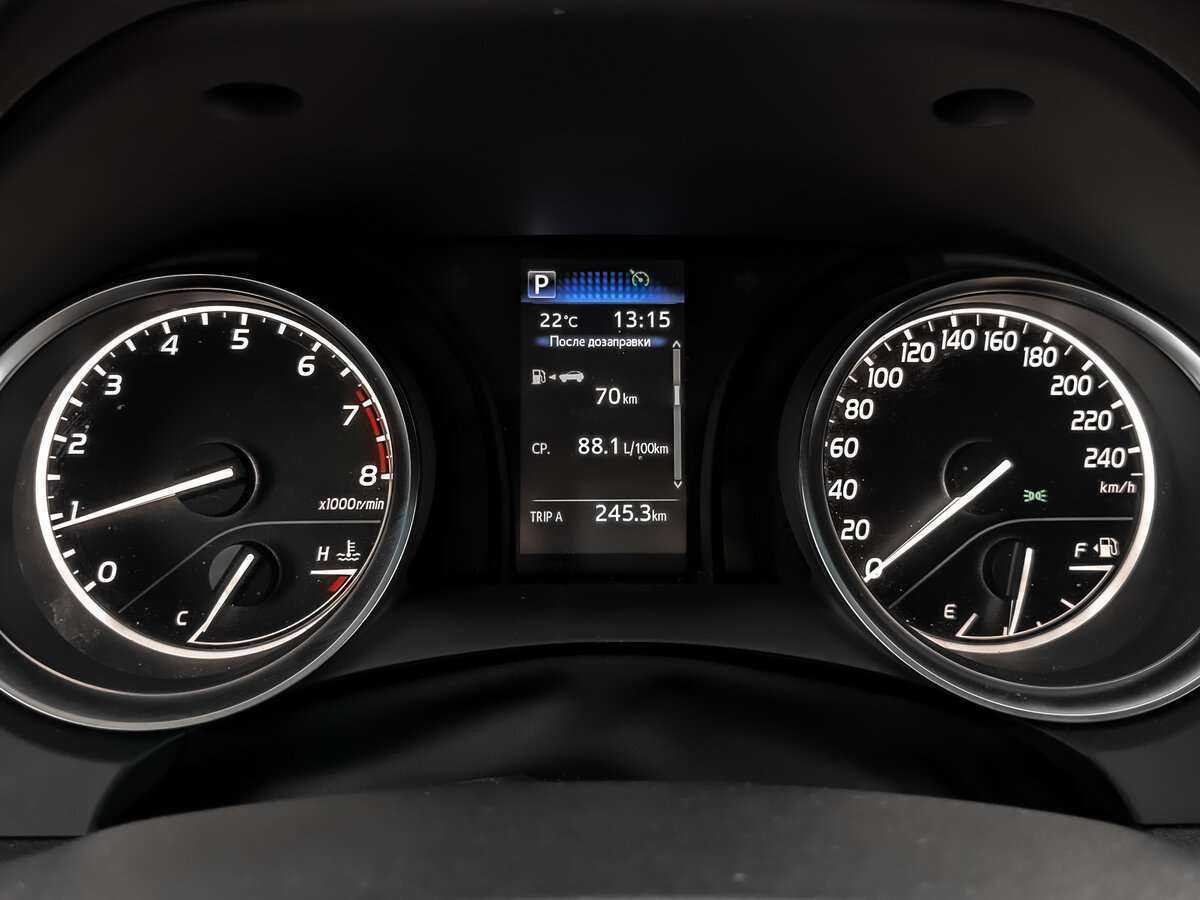 Б/У Тойота Камри 2021 года. Фото: #11