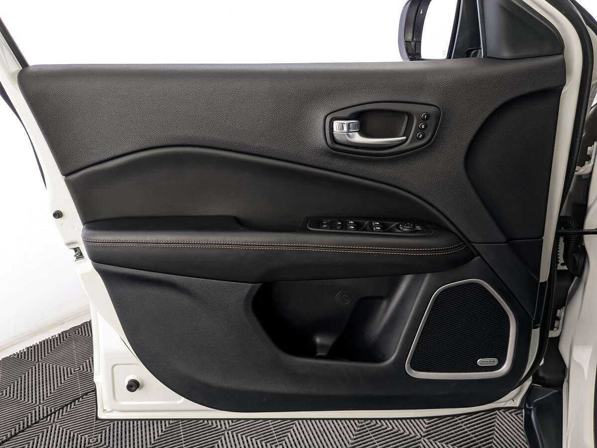 Б/У Джип Компасс 2021 года. Фото: #14