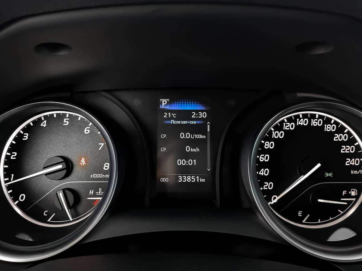 Б/У Тойота Камри 2022 года. Фото: #11