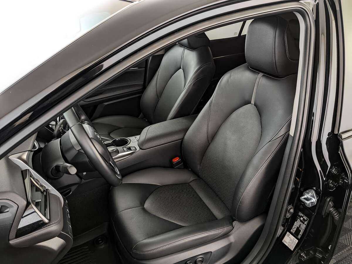 Б/У Тойота Камри 2022 года. Фото: #15