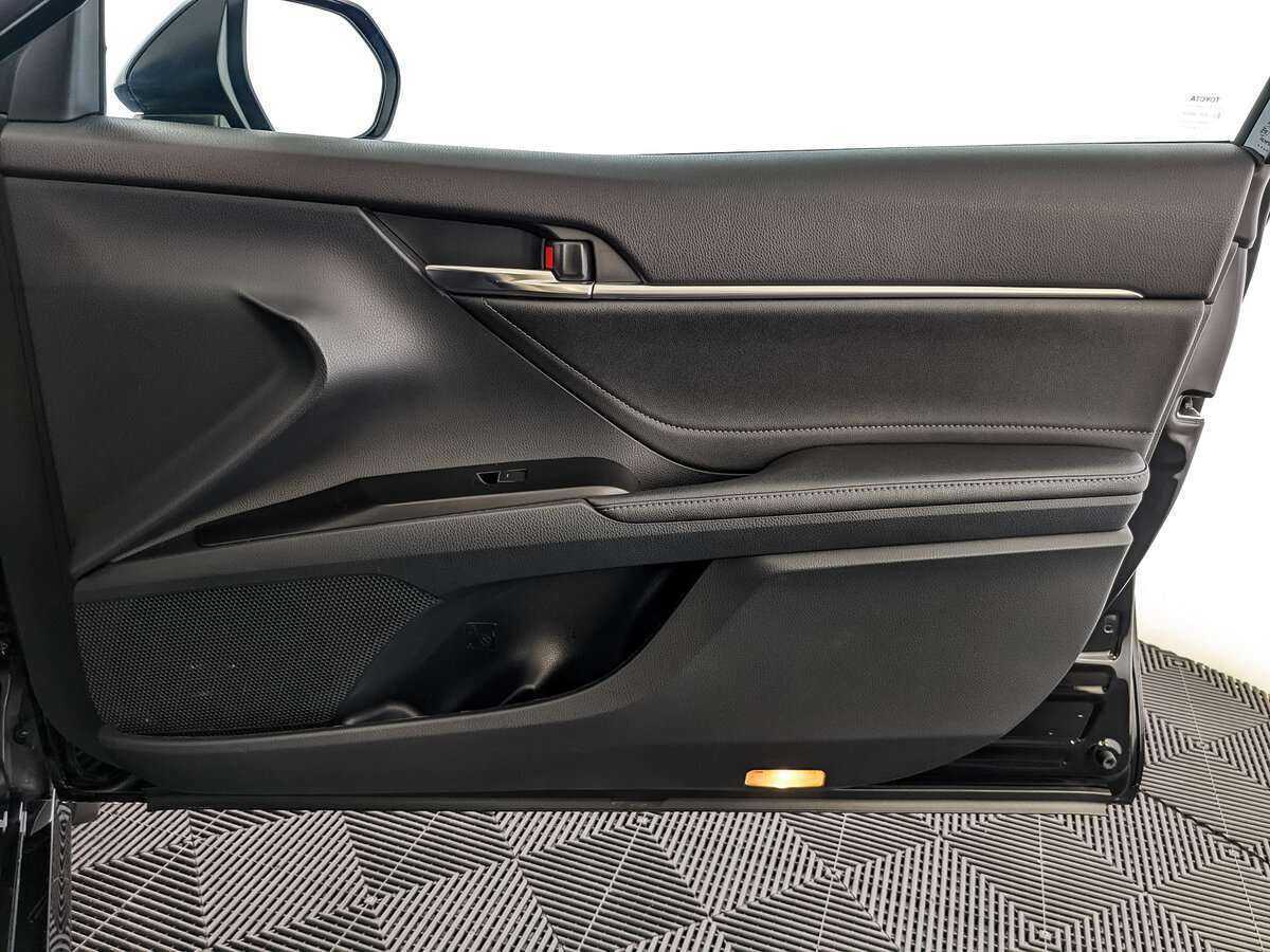 Б/У Тойота Камри 2022 года. Фото: #20