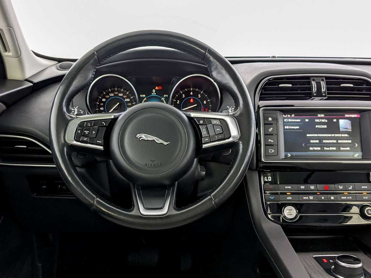 Б/У Ягуар Ф-Пэйс 2017 года. Фото: #20
