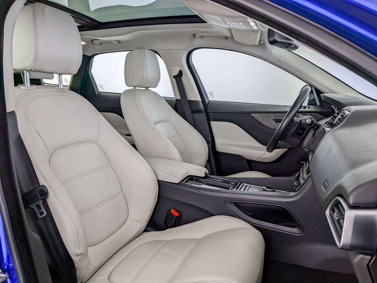 Б/У Ягуар Ф-Пэйс 2017 года. Фото: #22