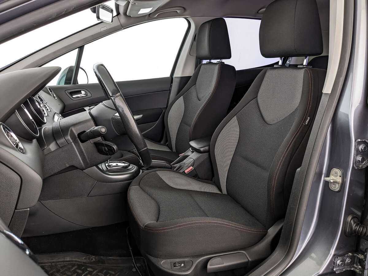 Б/У Пежо 308 2011 года. Фото: #15