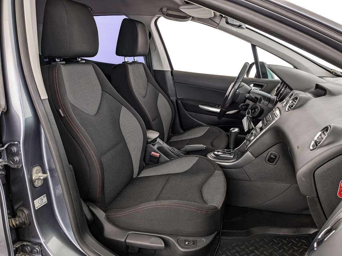 Б/У Пежо 308 2011 года. Фото: #19