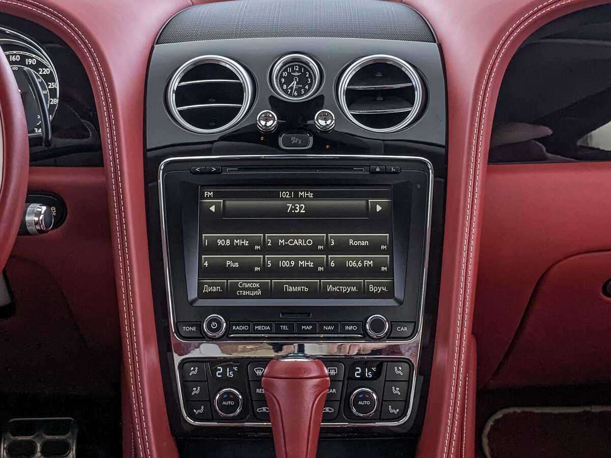 Б/У Бэнтли Континенталь ГТ 2012 года. Фото: #12