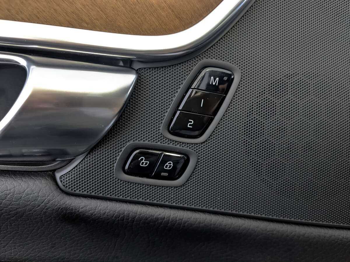 Б/У Вольво С90 2020 года. Фото: #21