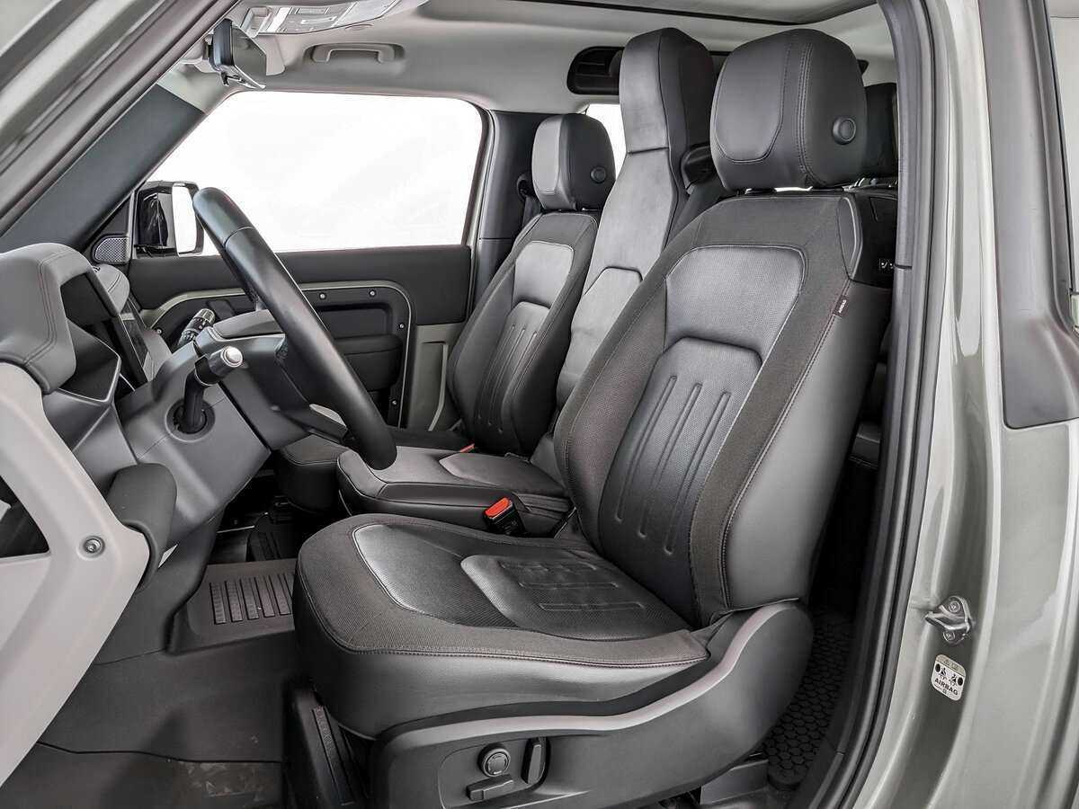 Б/У Лэнд Ровер Дефендер 2021 года. Фото: #10