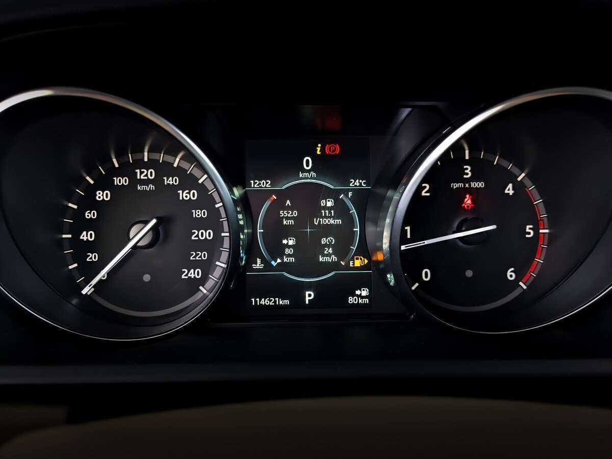 Б/У Лэнд Ровер Дискавери 2018 года. Фото: #10