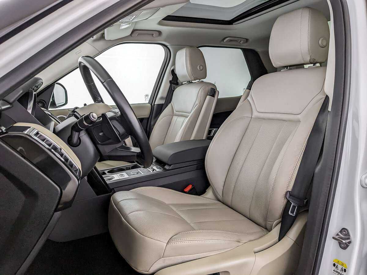 Б/У Лэнд Ровер Дискавери 2018 года. Фото: #15