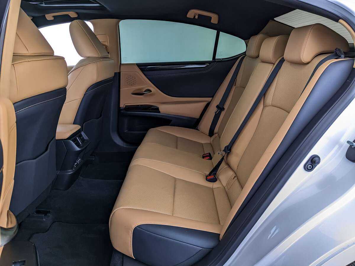 Б/У Лексус ЕС 2022 года. Фото: #13