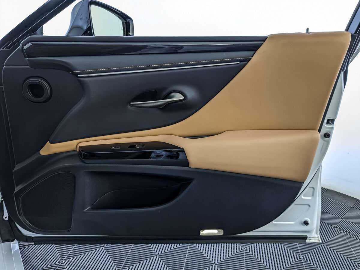 Б/У Лексус ЕС 2022 года. Фото: #20