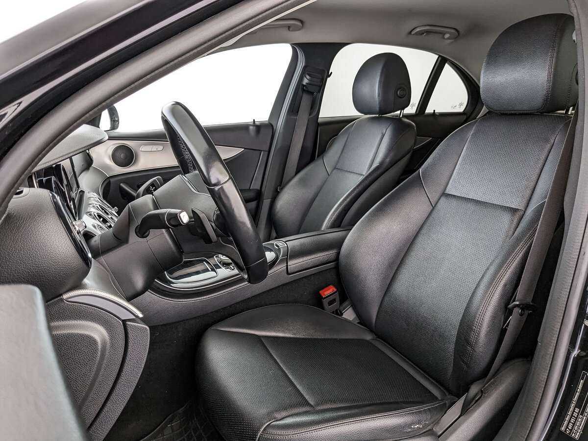 Б/У Мерседес-Бенц Е-Класс 2018 года. Фото: #15