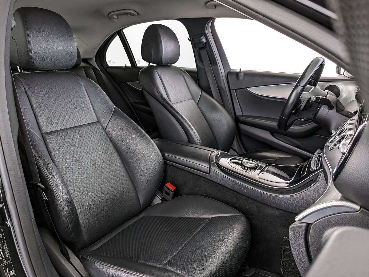 Б/У Мерседес-Бенц Е-Класс 2018 года. Фото: #18