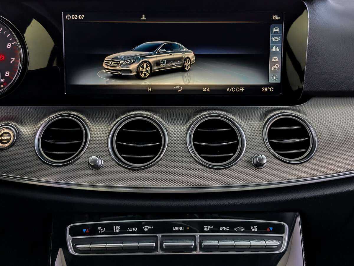 Б/У Мерседес-Бенц Е-Класс 2018 года. Фото: #12