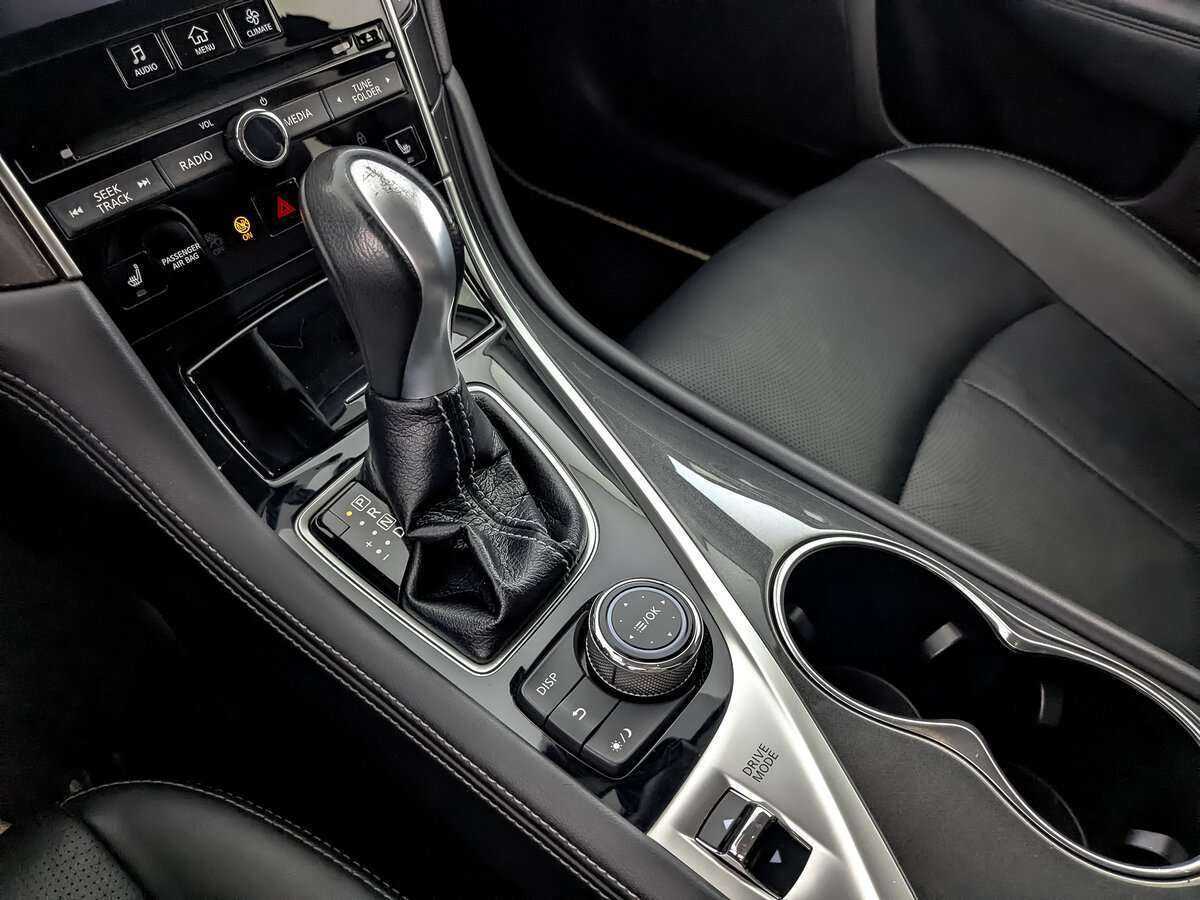 Б/У Инфинити К50 2016 года. Фото: #20