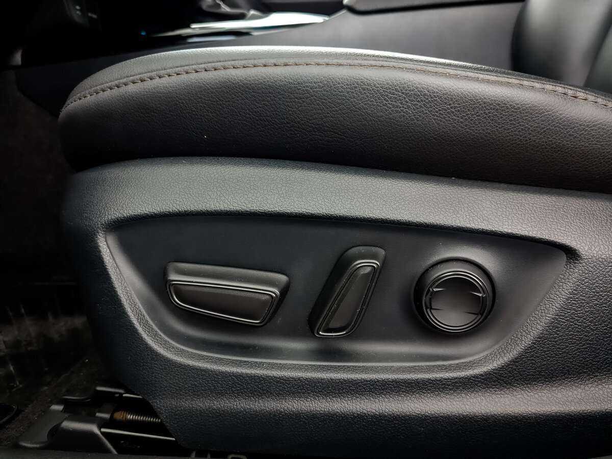 Б/У Тойота Камри 2019 года. Фото: #18