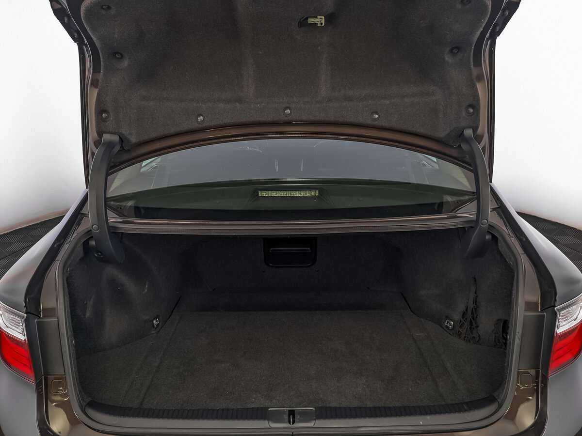 Б/У Лексус ЕС 2014 года. Фото: #9