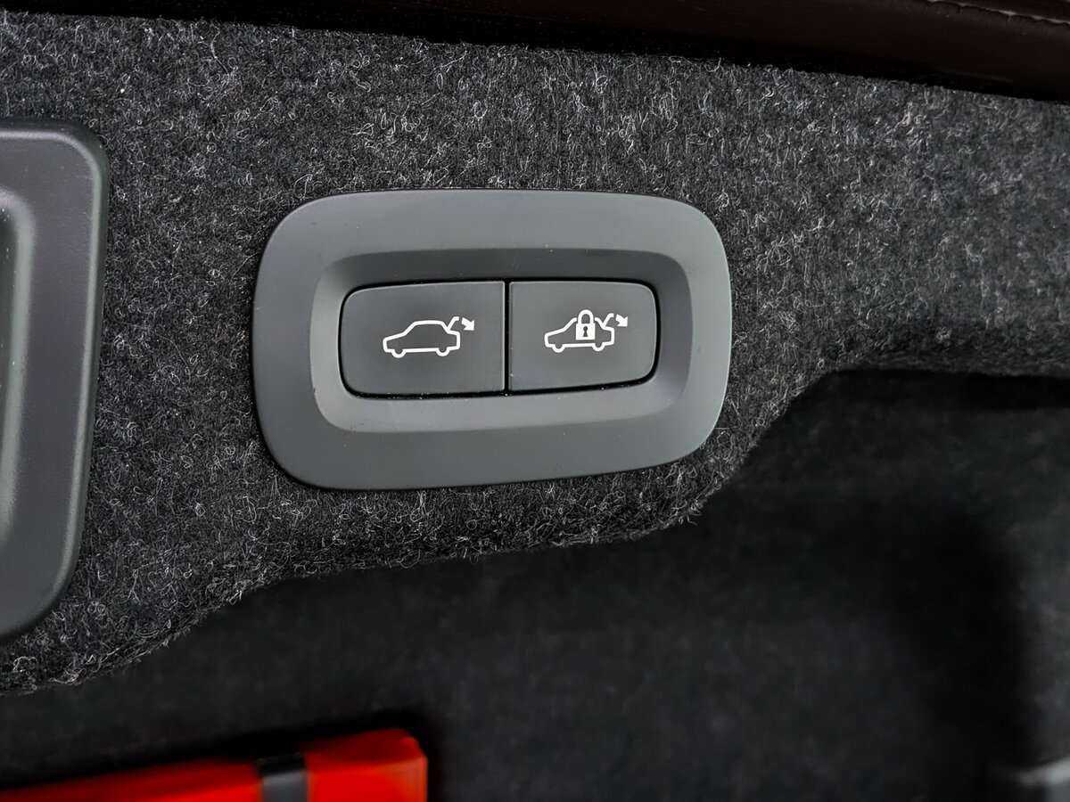 Б/У Вольво С90 2021 года. Фото: #23