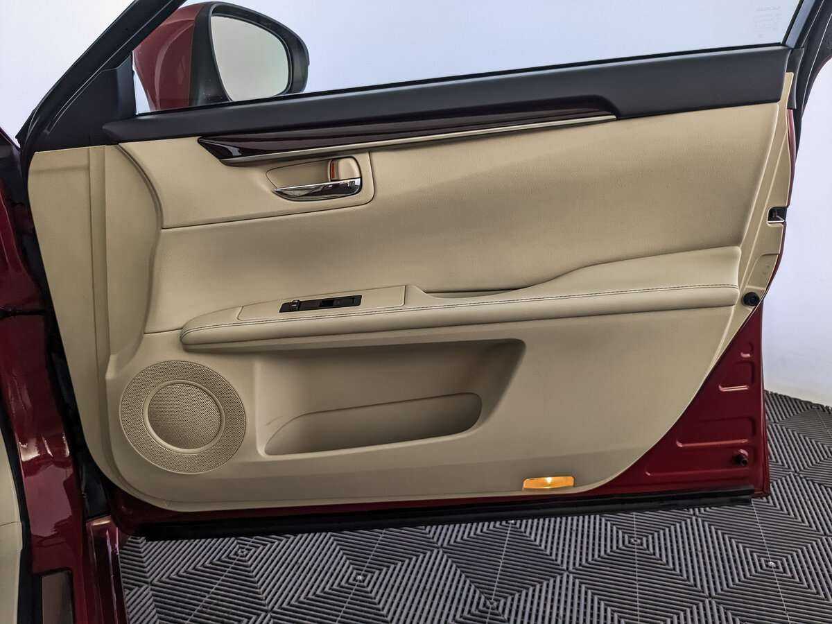 Б/У Лексус ЕС 2013 года. Фото: #19