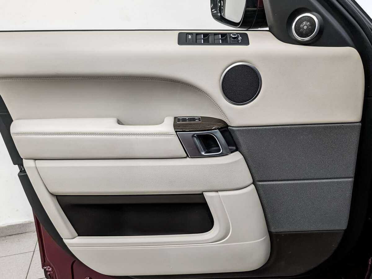 Б/У Лэнд Ровер Рэнж Ровер Спорт 2017 года. Фото: #14