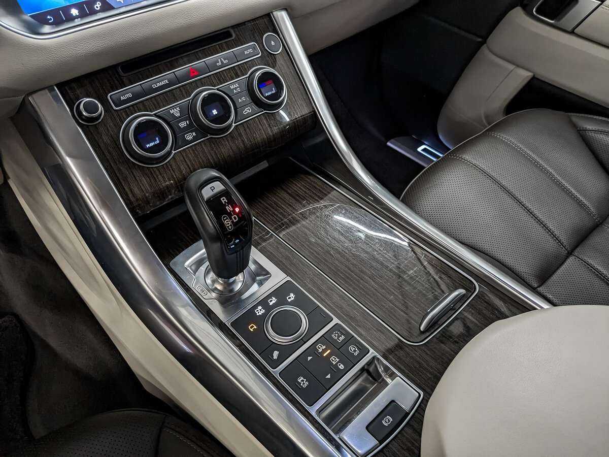 Б/У Лэнд Ровер Рэнж Ровер Спорт 2017 года. Фото: #16