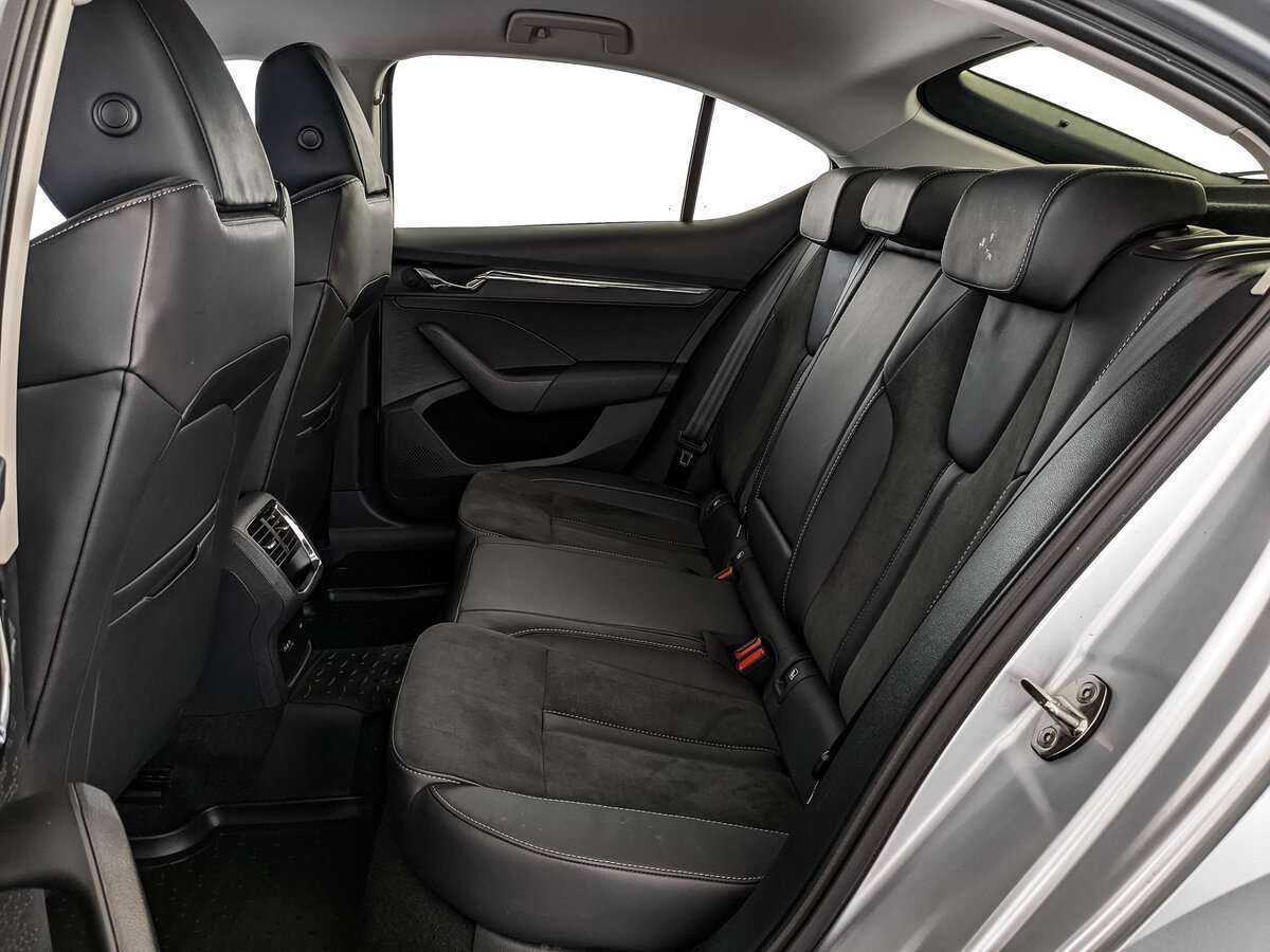 Б/У Шкода Октавия 2021 года. Фото: #12