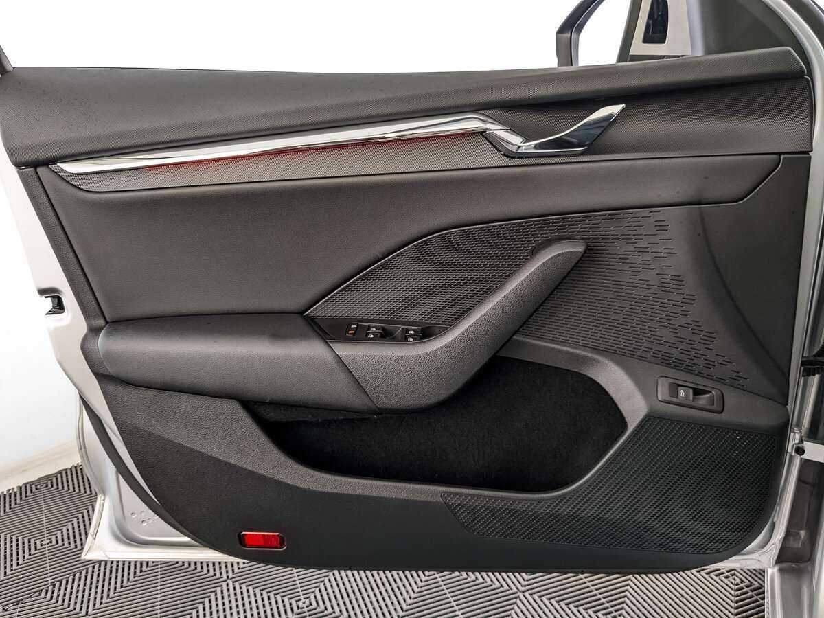 Б/У Шкода Октавия 2021 года. Фото: #13