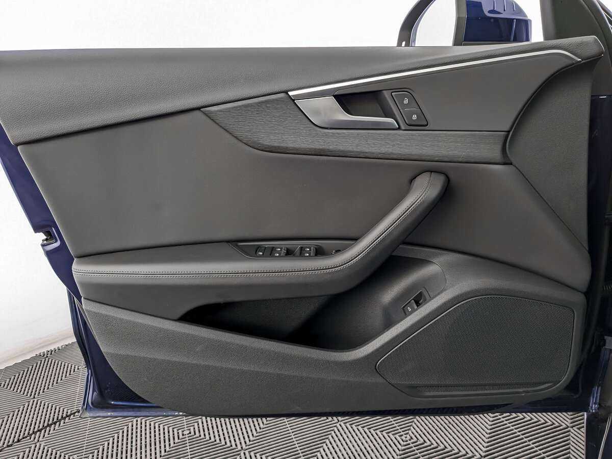 Б/У Ауди А4 2021 года. Фото: #14