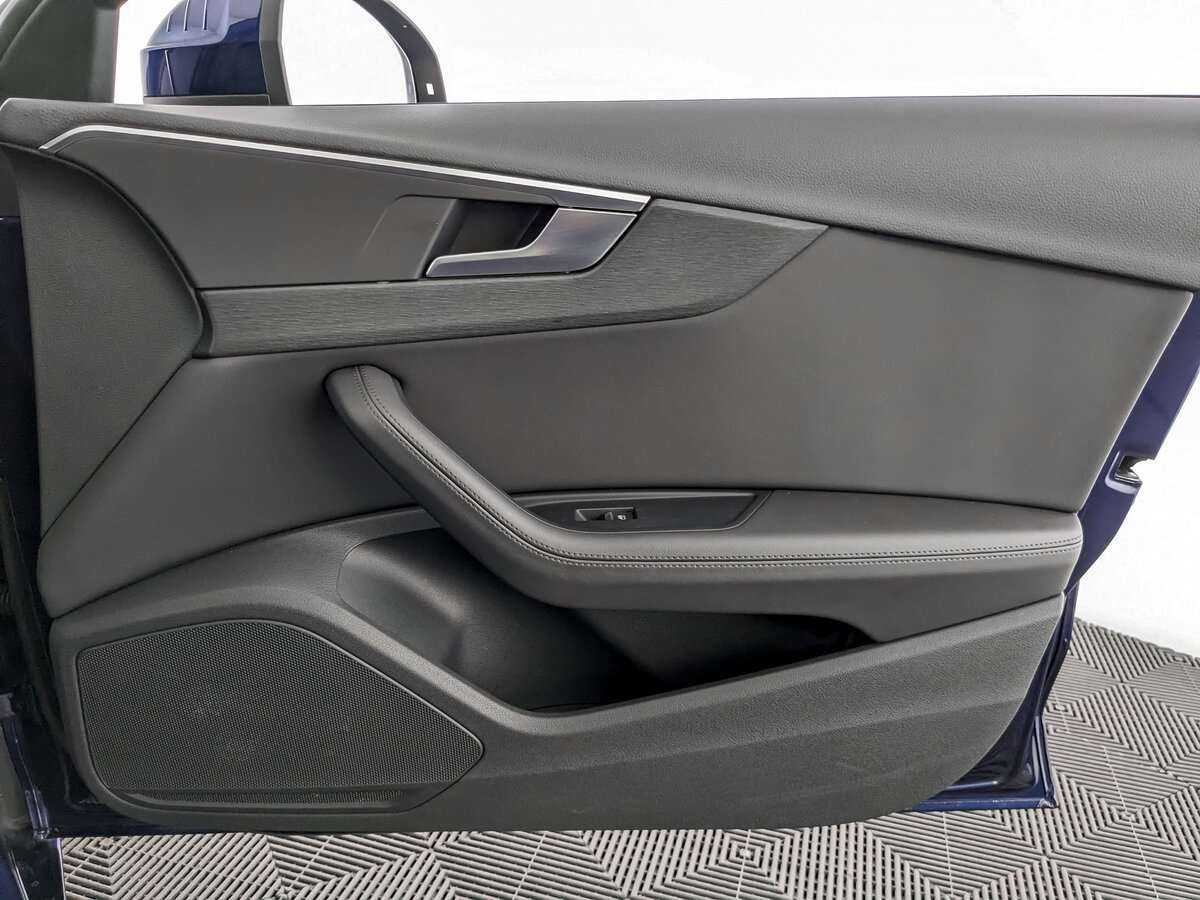 Б/У Ауди А4 2021 года. Фото: #19