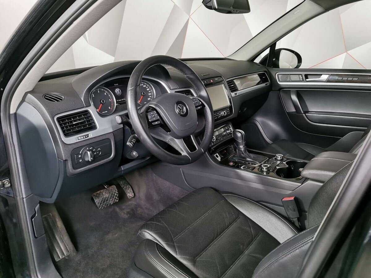 Б/У Фольксваген Туарег 2012 года. Фото: #13