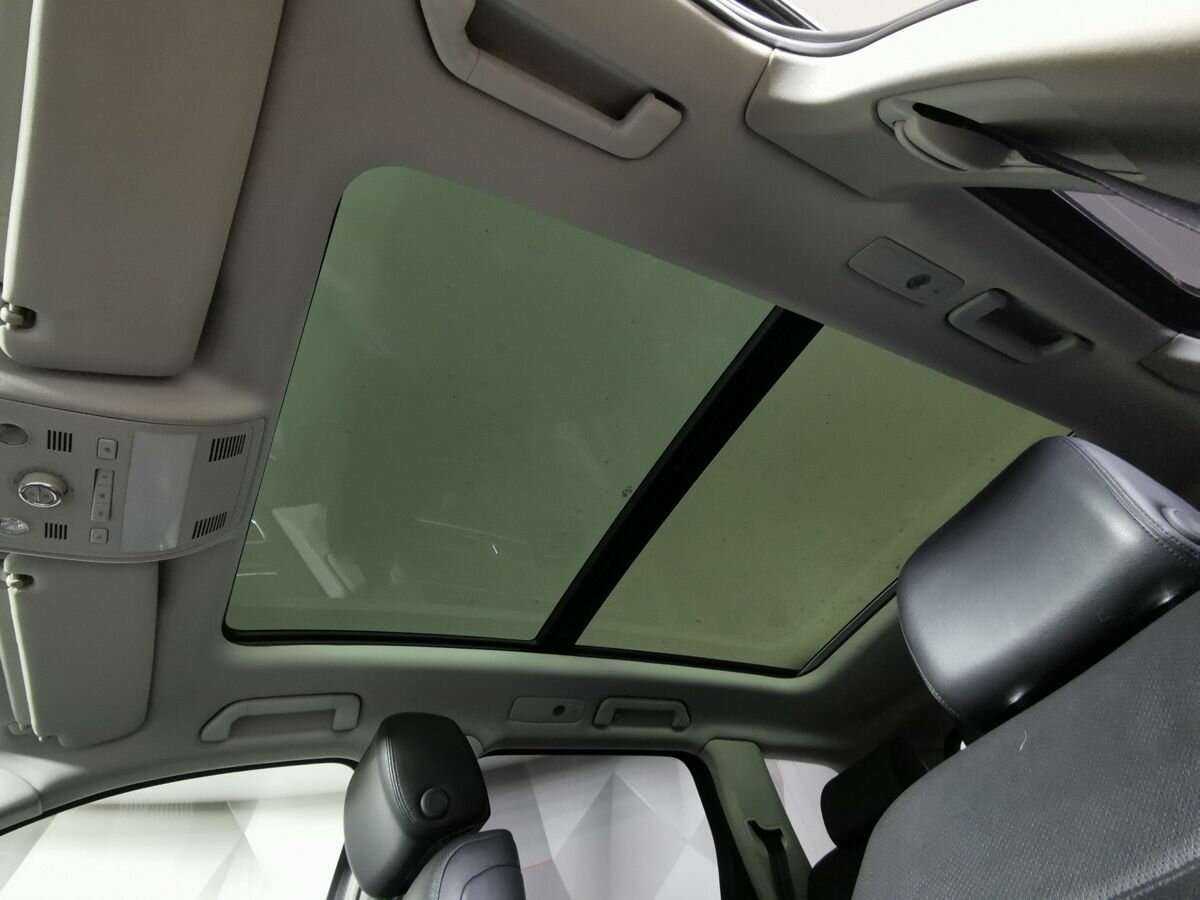 Б/У Фольксваген Туарег 2012 года. Фото: #16