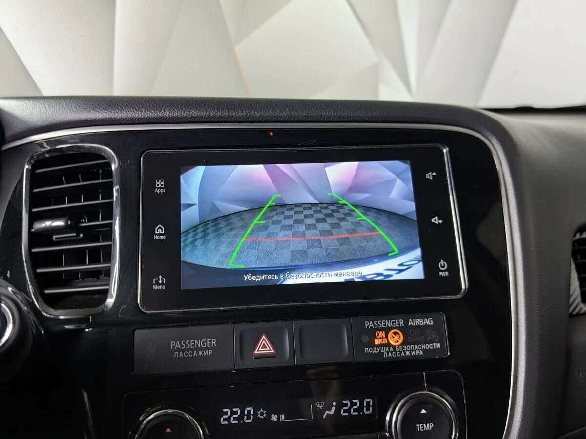 Б/У Митсубиши Оутлэндер 2018 года. Фото: #15