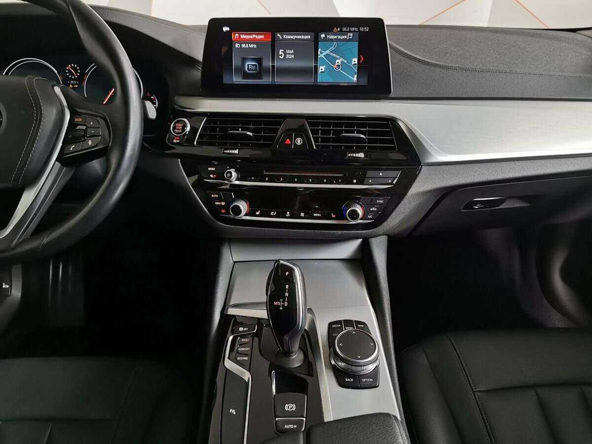 Б/У БМВ 5 серии 2018 года. Фото: #10