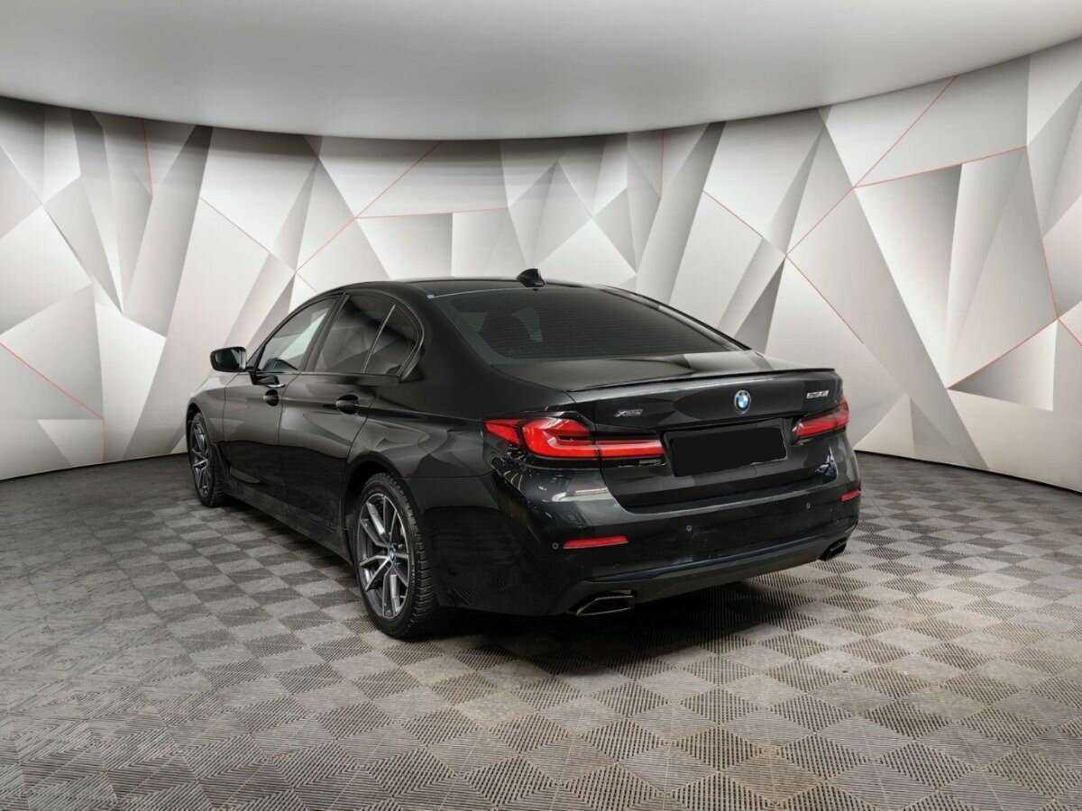 Б/У БМВ 5 серии 2020 года. Фото: #3