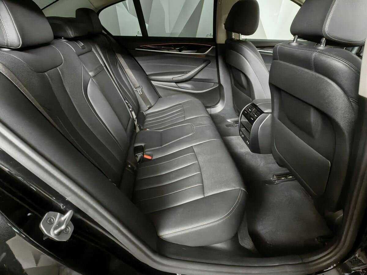 Б/У БМВ 5 серии 2020 года. Фото: #11