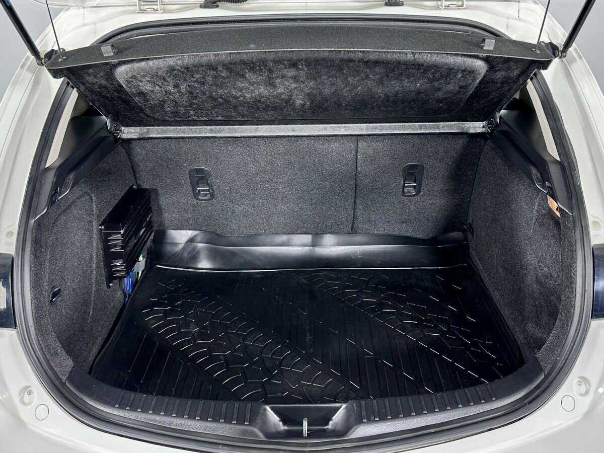 Б/У Мазда 3 2011 года. Фото: #16