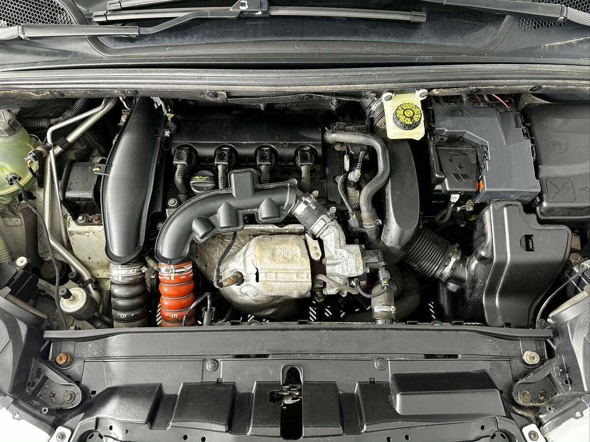 Б/У Ситроен Ц4 2014 года. Фото: #18