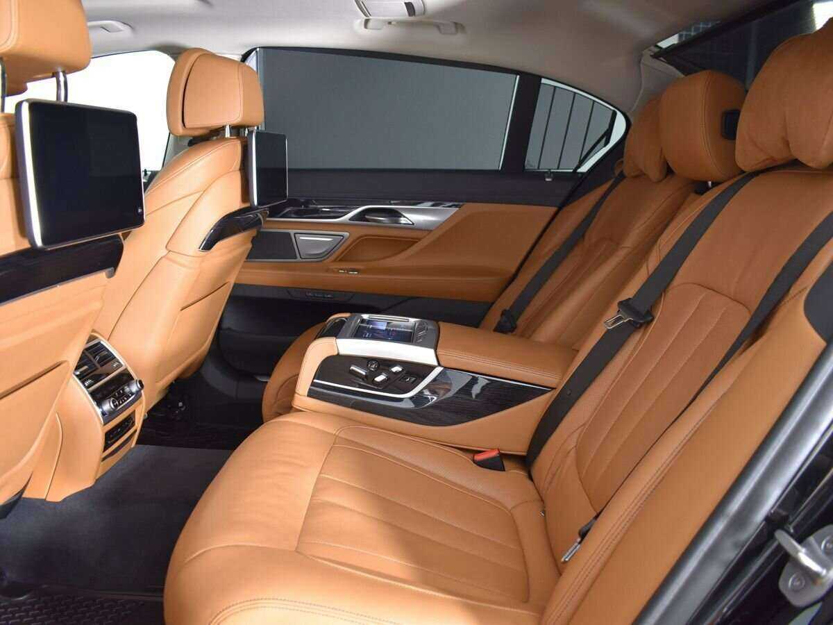 Б/У БМВ 7 серии 2020 года. Фото: #14