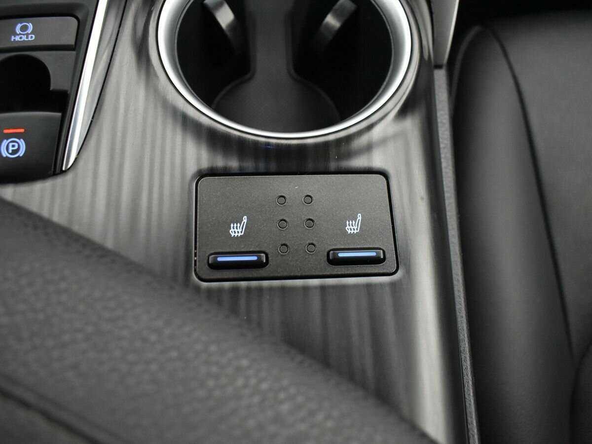 Б/У Тойота Камри 2021 года. Фото: #18