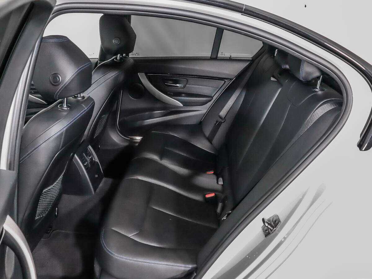 Б/У БМВ 3 серии 2018 года. Фото: #10