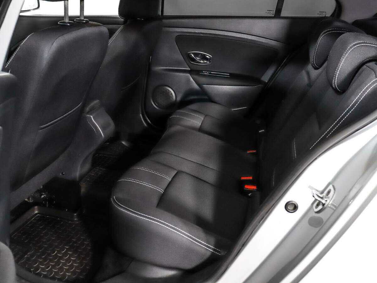 Б/У Рено Флюенс 2013 года. Фото: #9