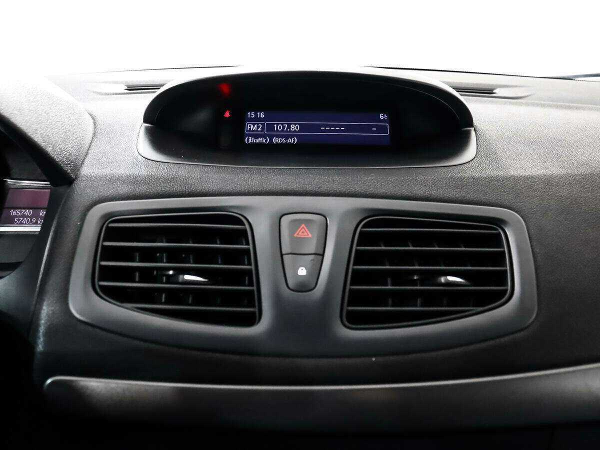 Б/У Рено Флюенс 2013 года. Фото: #12