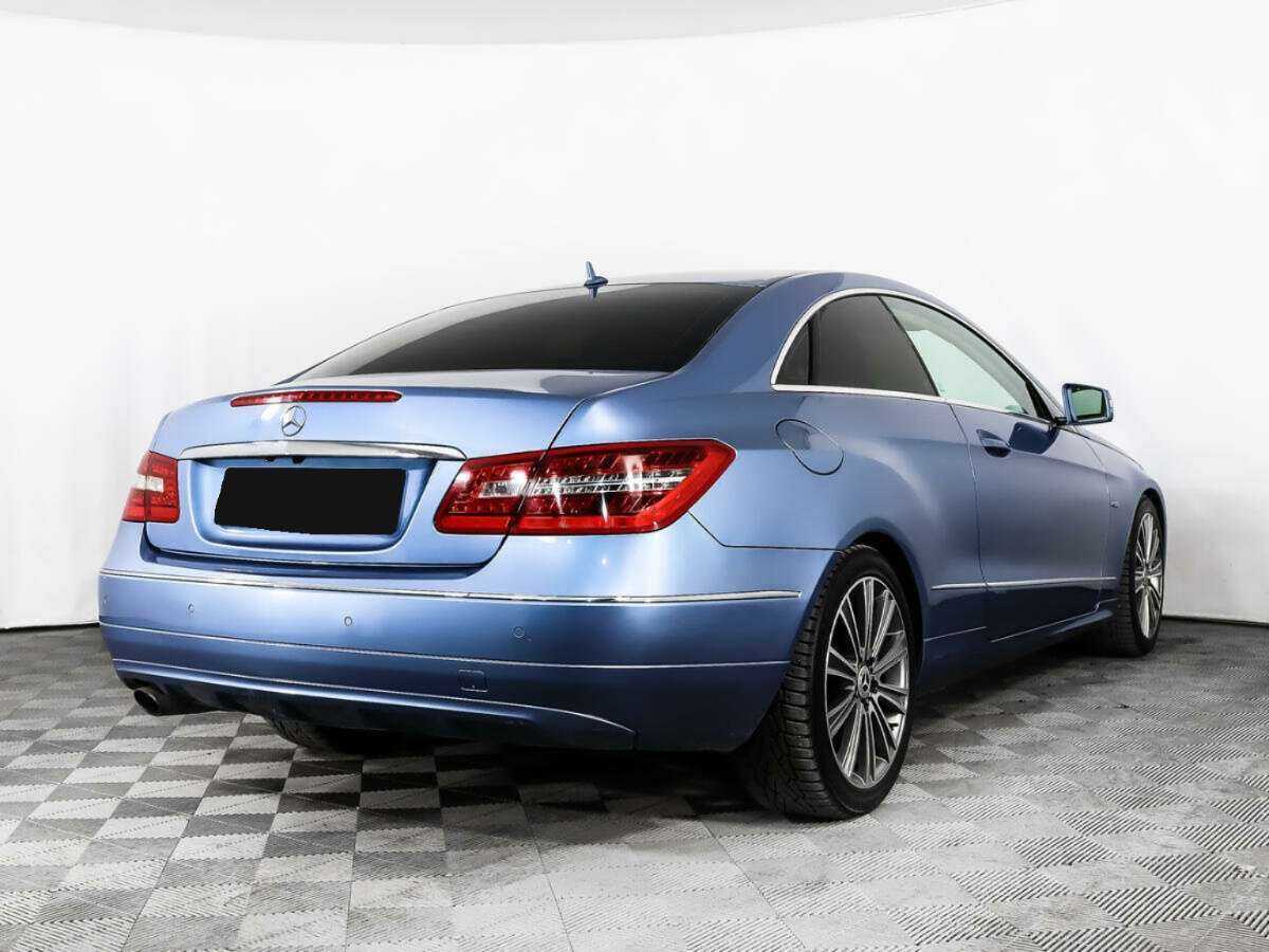 Б/У Мерседес-Бенц Е-Класс 2012 года. Фото: #4
