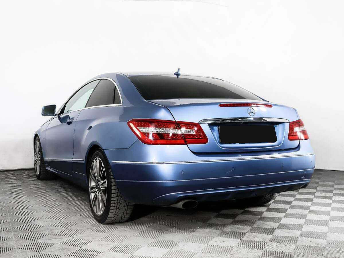 Б/У Мерседес-Бенц Е-Класс 2012 года. Фото: #6