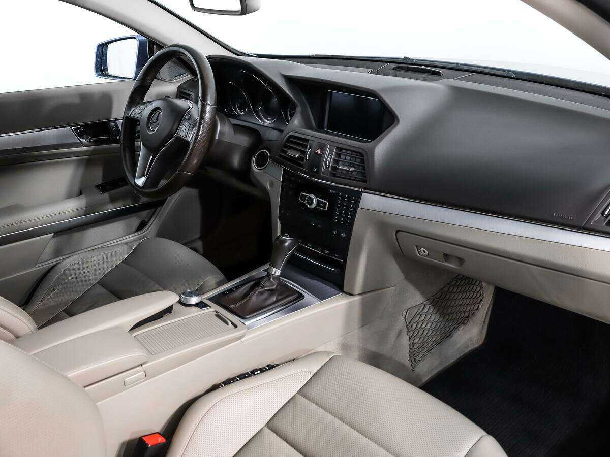 Б/У Мерседес-Бенц Е-Класс 2012 года. Фото: #12