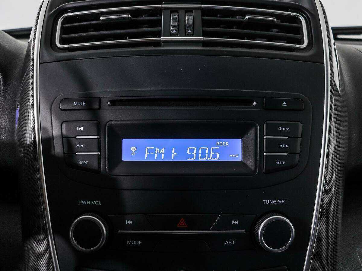 Б/У Лифан Икс60 2017 года. Фото: #12