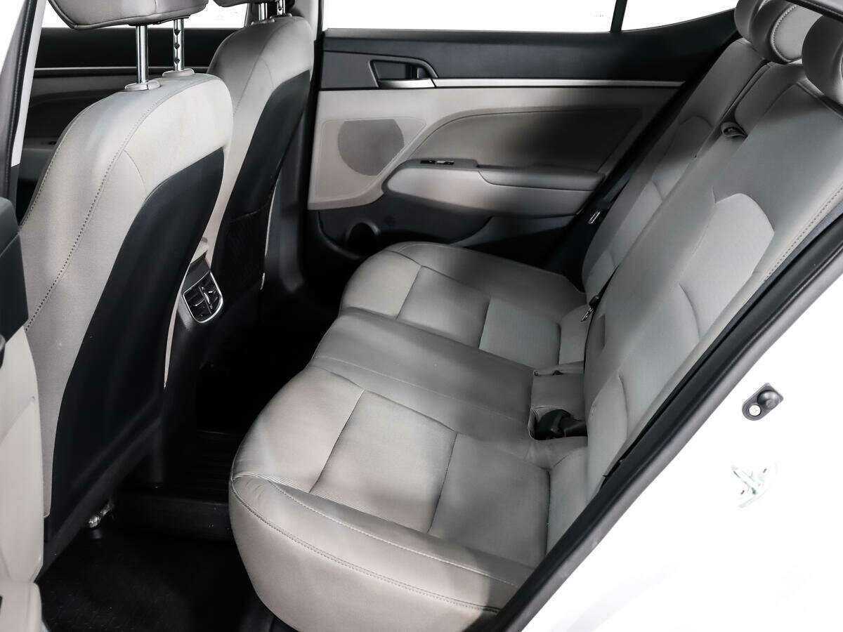 Б/У Хендай Елантра 2017 года. Фото: #9